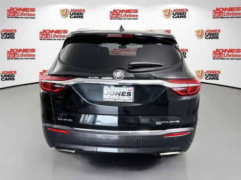 Used 2018 Buick Enclave Premium AWD/4WD image 17