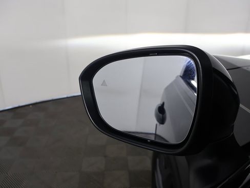 Used 2024 Nissan Ariya FWD image 37