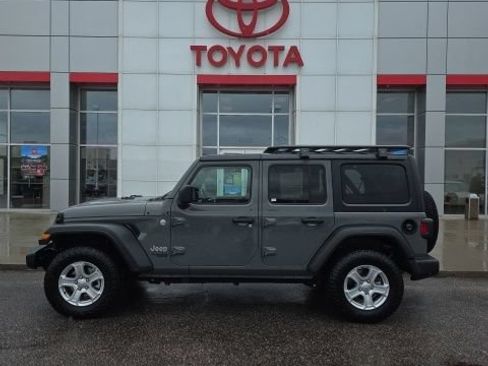 Used 2021 Jeep Wrangler Unlimited Sport AWD/4WD image 2