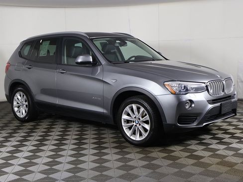 Used 2017 BMW X3 xDrive28i image 2