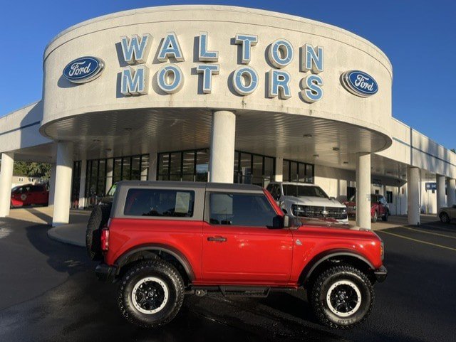 Used 2024 Ford Bronco Black Diamond w/ Sasquatch Package AWD/4WD image 1