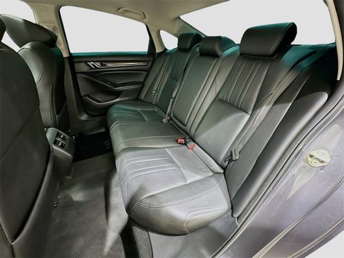 Used 2020 Honda Accord Touring image 26