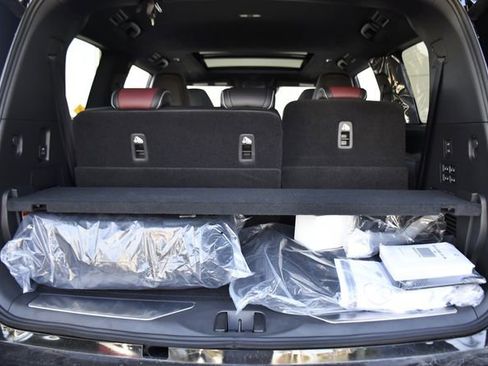 New 2026 INFINITI QX80 Autograph w/ Premium Cargo Package image 41