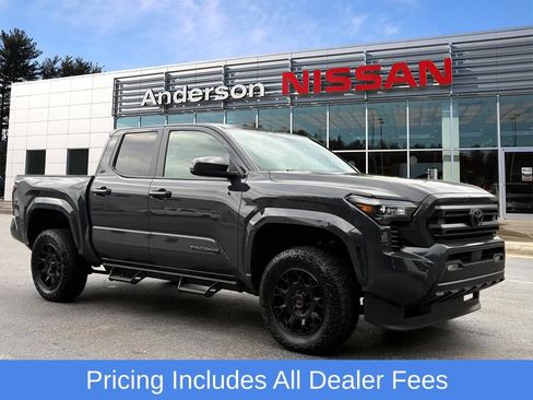 Used 2025 Toyota Tacoma SR5 AWD/4WD image 1
