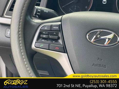 Used 2017 Hyundai Elantra Limited w/ Limited Tech Package 04 FWD image 26