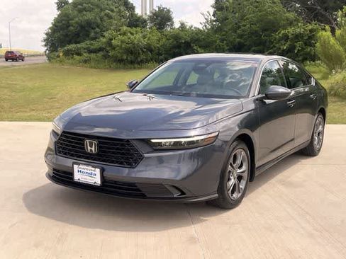 Used 2023 Honda Accord EX image 2