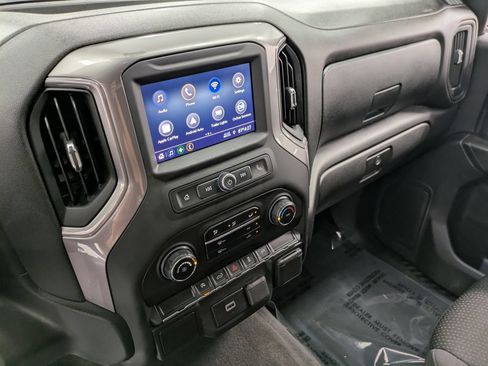 Used 2020 Chevrolet Silverado 1500 Custom w/ Custom Value Package AWD/4WD image 12
