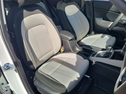 New 2026 Hyundai Venue SEL image 19