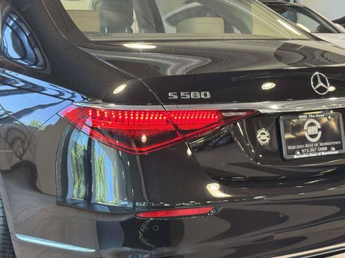 Certified 2023 Mercedes-Benz S 580 4MATIC Sedan image 8