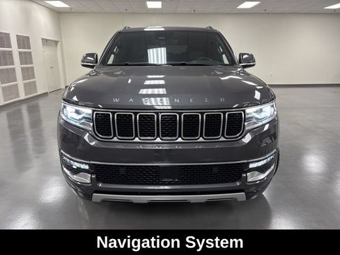 Used 2022 Jeep Wagoneer Series II AWD/4WD image 2