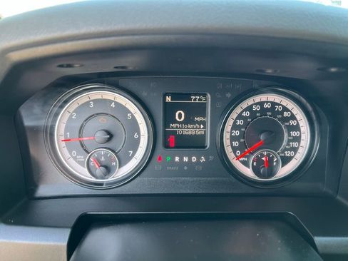 Used 2019 RAM 1500 Express w/ Express Value Package AWD/4WD image 34