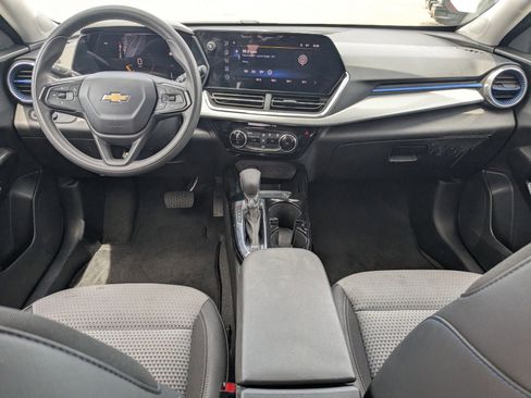 Certified 2024 Chevrolet Trax LT image 22