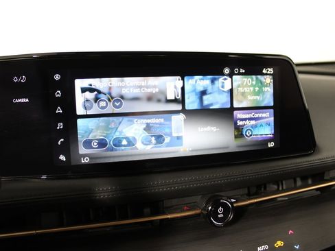 Used 2024 Nissan Ariya FWD image 23