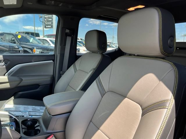 New 2026 Chevrolet Colorado ZR2 w/ Technology Package AWD/4WD image 14