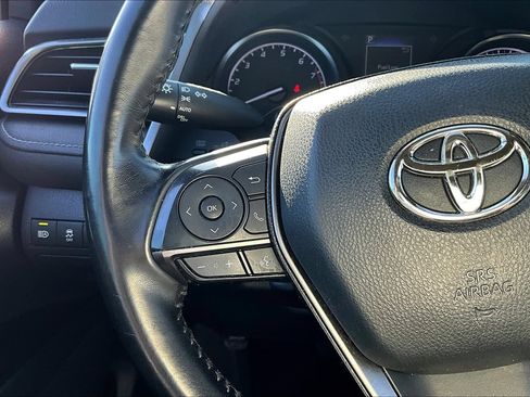 Used 2022 Toyota Camry SE FWD image 13