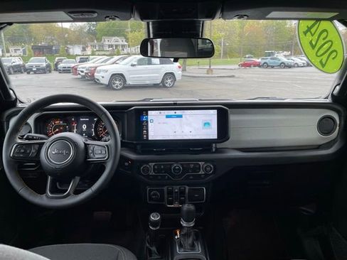 Used 2024 Jeep Wrangler Unlimited Sport AWD/4WD image 19