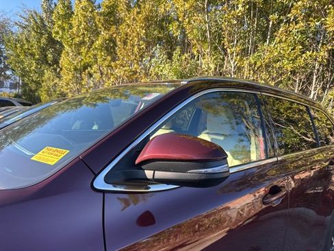 Used 2018 Toyota Highlander SE image 8