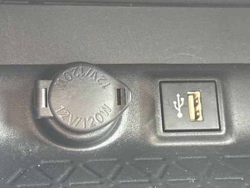 Used 2023 Toyota RAV4 LE AWD/4WD image 23