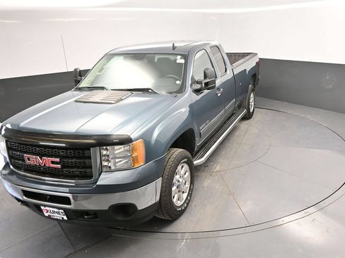 Used 2011 GMC Sierra 2500 SLE w/ Convenience Package AWD/4WD image 26