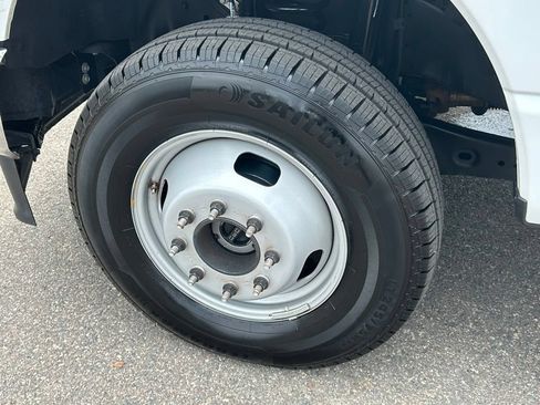 Used 2025 Ford F350 XLT AWD/4WD image 40