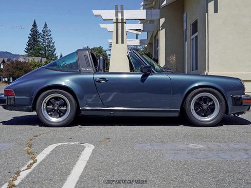 Used 1987 Porsche 911 Carrera RWD image 9