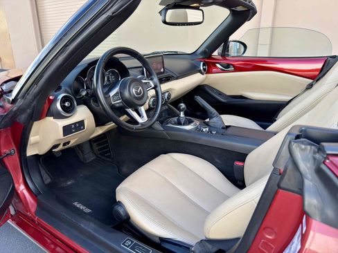 Used 2016 MAZDA MX-5 Miata Grand Touring RWD image 33