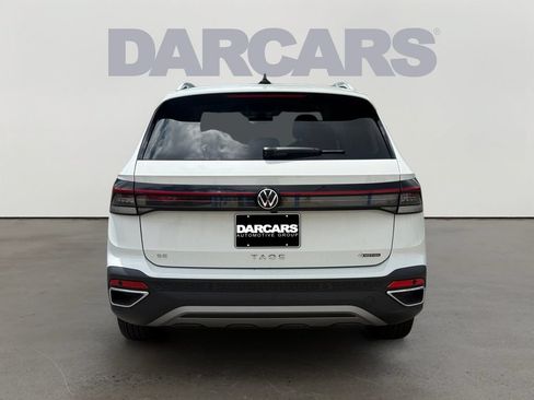 Used 2025 Volkswagen Taos SE AWD/4WD image 6