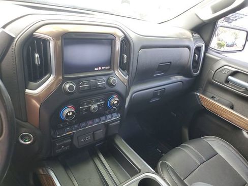Used 2019 Chevrolet Silverado 1500 High Country w/ Z71 Off-Road Package AWD/4WD image 28