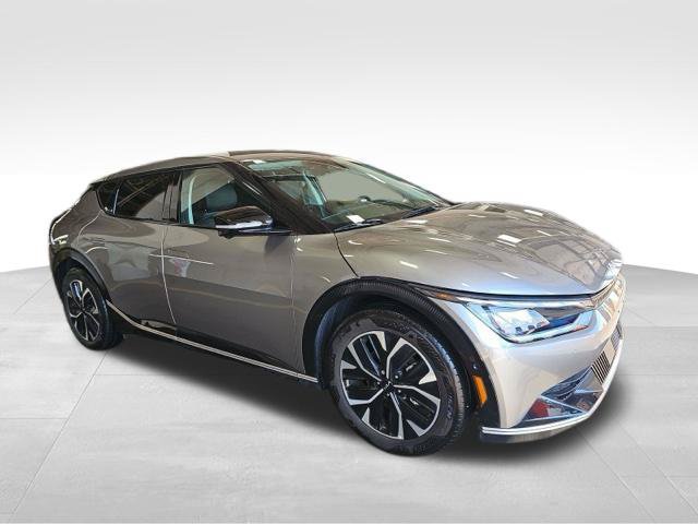 Used 2023 Kia EV6 Wind w/ Wind Technology Package RWD image 3