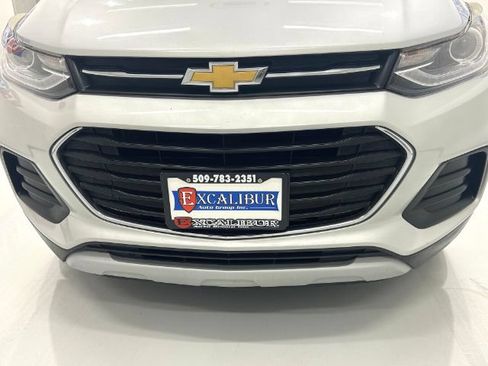 Used 2017 Chevrolet Trax LT AWD/4WD image 13