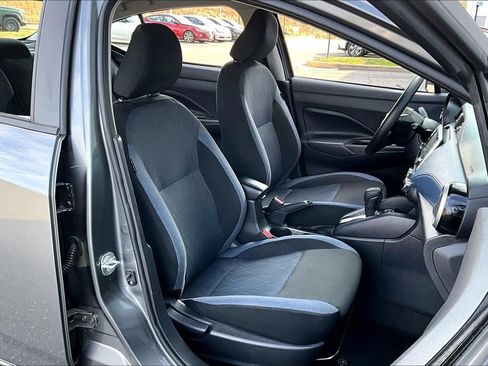 Certified 2025 Nissan Versa SV image 6