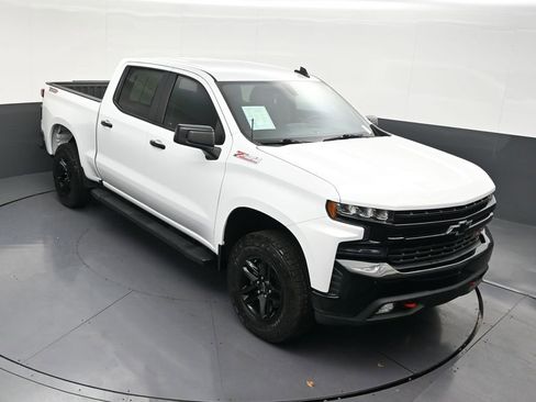 Used 2021 Chevrolet Silverado 1500 LT Trail Boss image 24