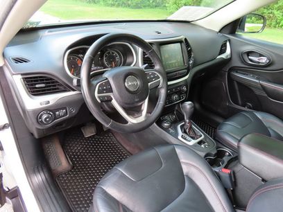 Used 2016 Jeep Cherokee Trailhawk w/ Comfort/Convenience Group