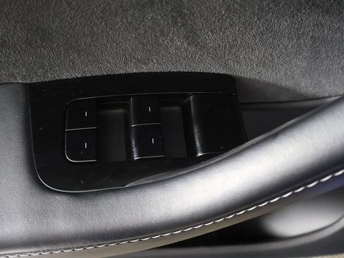 Used 2020 Tesla Model Y Long Range AWD/4WD image 37