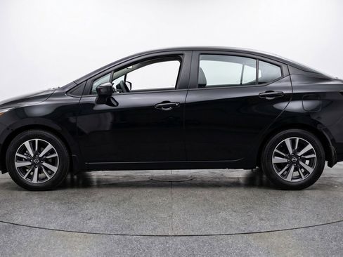 Used 2025 Nissan Versa SV FWD image 5