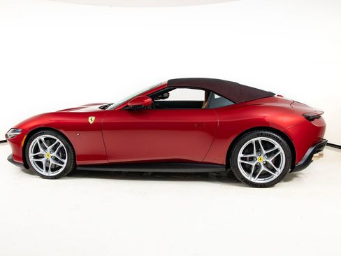 Certified 2025 Ferrari Roma Spider RWD image 28