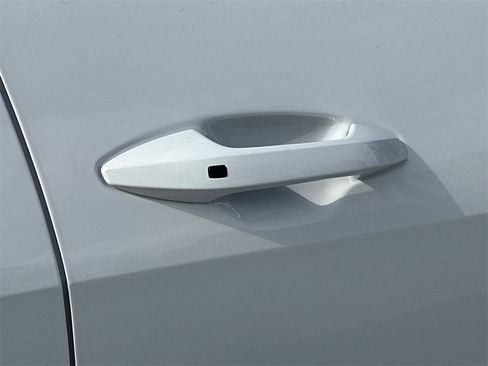 New 2026 Kia Sportage LX image 8