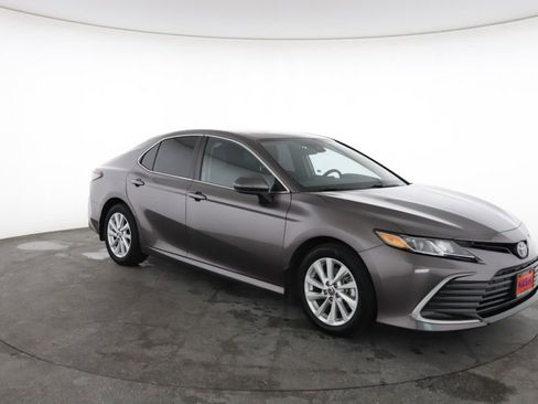 Used 2023 Toyota Camry LE FWD image 2