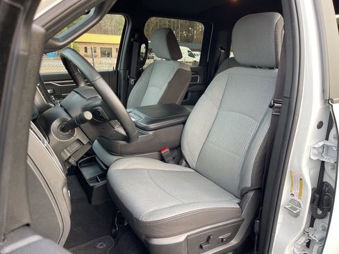 Used 2024 RAM 2500 Big Horn w/ Bed Utility Group image 19