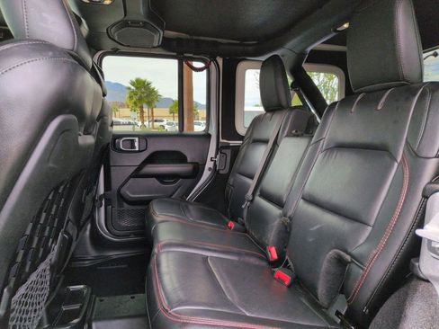 Used 2021 Jeep Wrangler Unlimited Rubicon w/ Cold Weather Group image 18