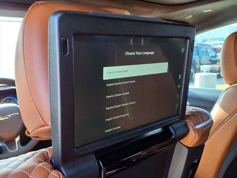 New 2026 Chrysler Pacifica Pinnacle FWD image 9