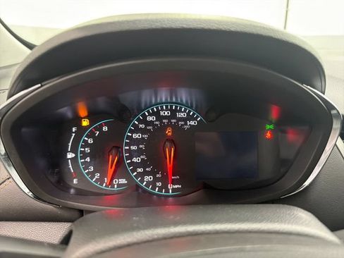 Used 2019 Chevrolet Trax LT w/ LT Convenience Package FWD image 40
