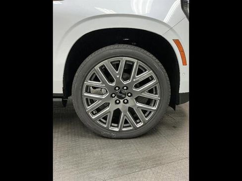 New 2026 GMC Yukon Denali Ultimate w/ LPO, Floor Liner Package AWD/4WD image 46