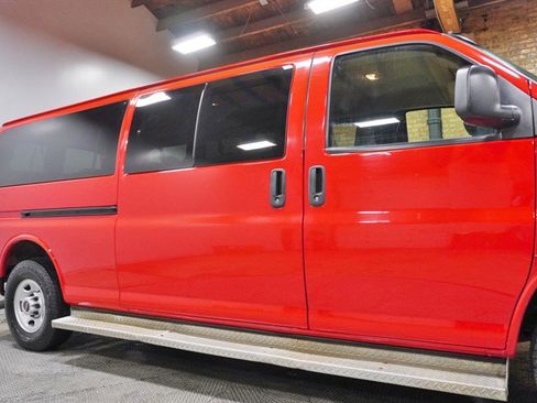 Used 2017 GMC Savana 3500 LS w/ Cold Climate Package image 9