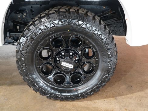 Used 2020 Ford F350 Platinum w/ FX4 Off-Road Package AWD/4WD image 57