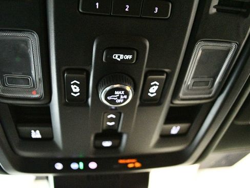 Used 2024 GMC Yukon XL Denali AWD/4WD image 73