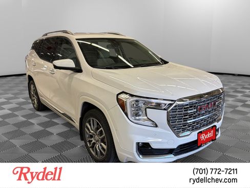 Used 2023 GMC Terrain Denali AWD/4WD image 4