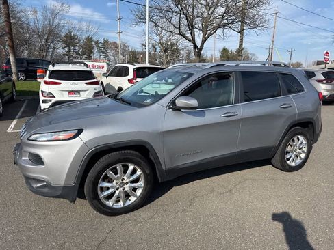 Used 2015 Jeep Cherokee Limited image 3