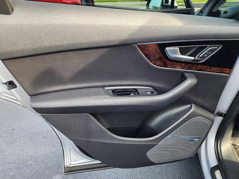 Used 2018 Audi Q7 3.0T Premium Plus w/ Premium Plus Package image 16