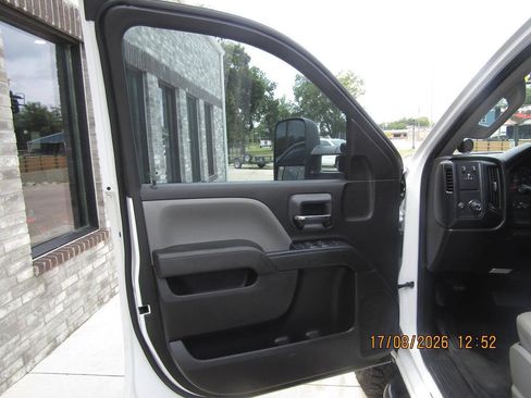 Used 2017 Chevrolet Silverado 2500 W/T RWD image 7